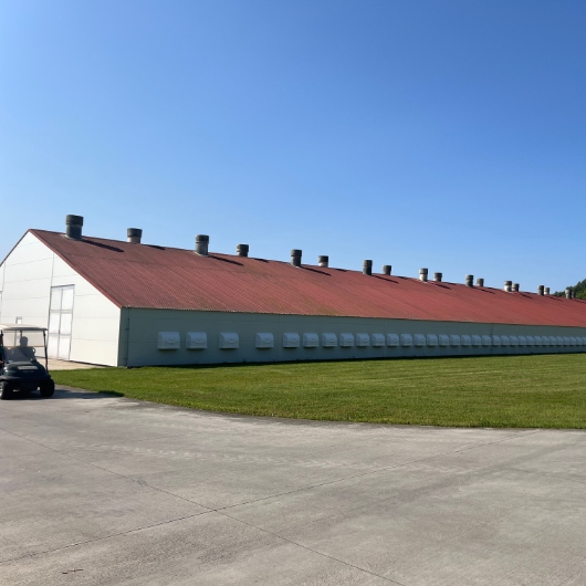 NAVI, spol. s r.o., Hydinářská farma Chalmová, Slovensko, 2025